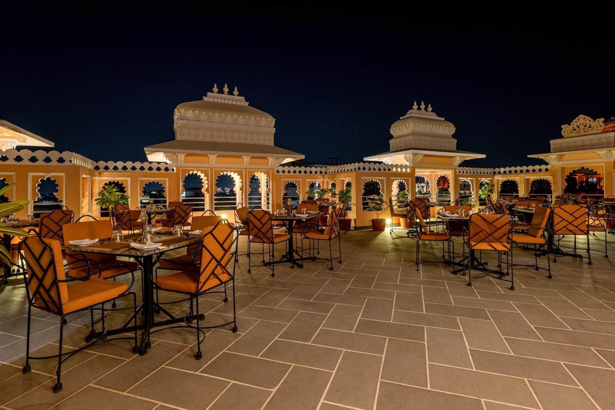 Sterling Jaisinghgarh Udaipur Hotel Luaran gambar
