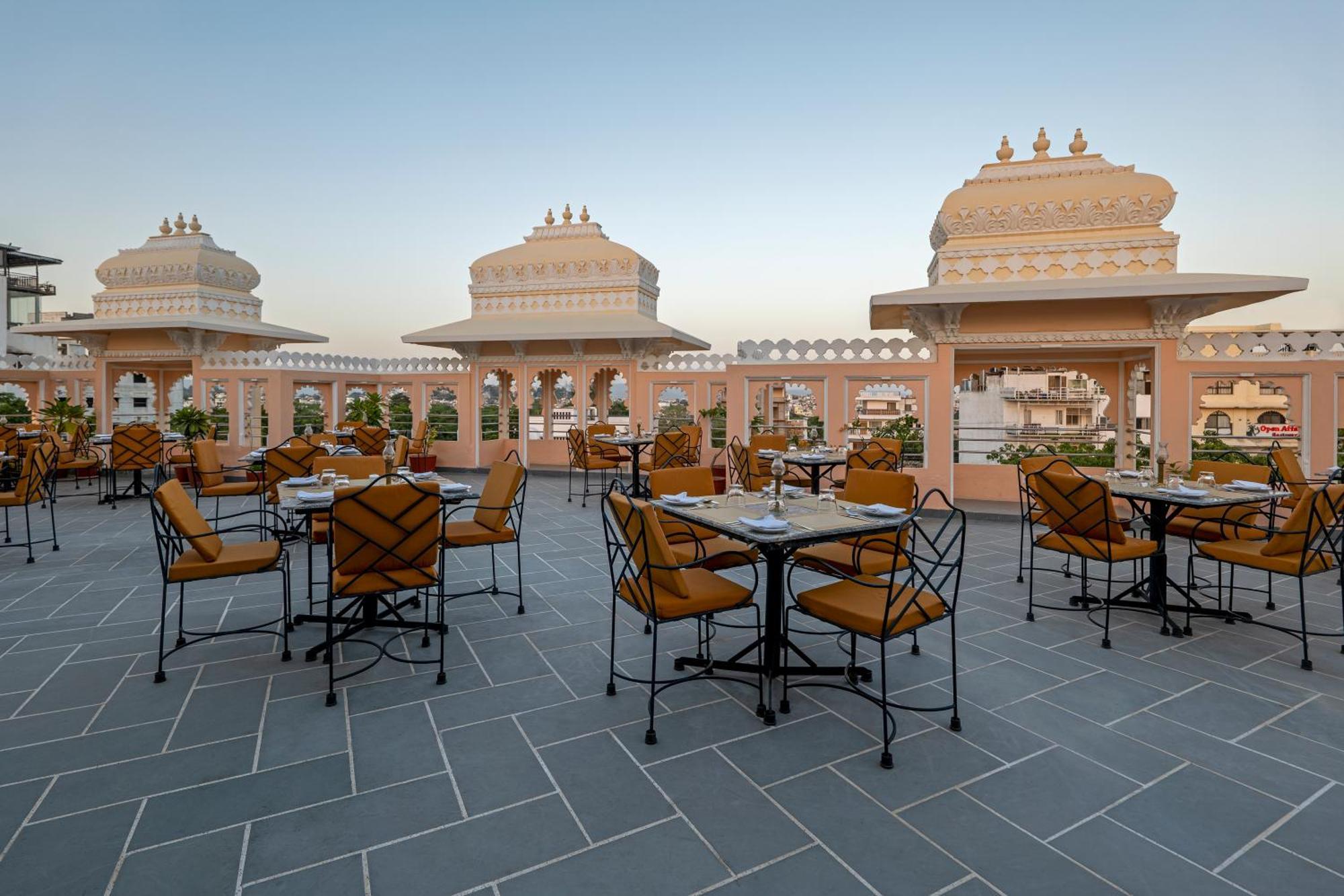 Sterling Jaisinghgarh Udaipur Hotel Luaran gambar