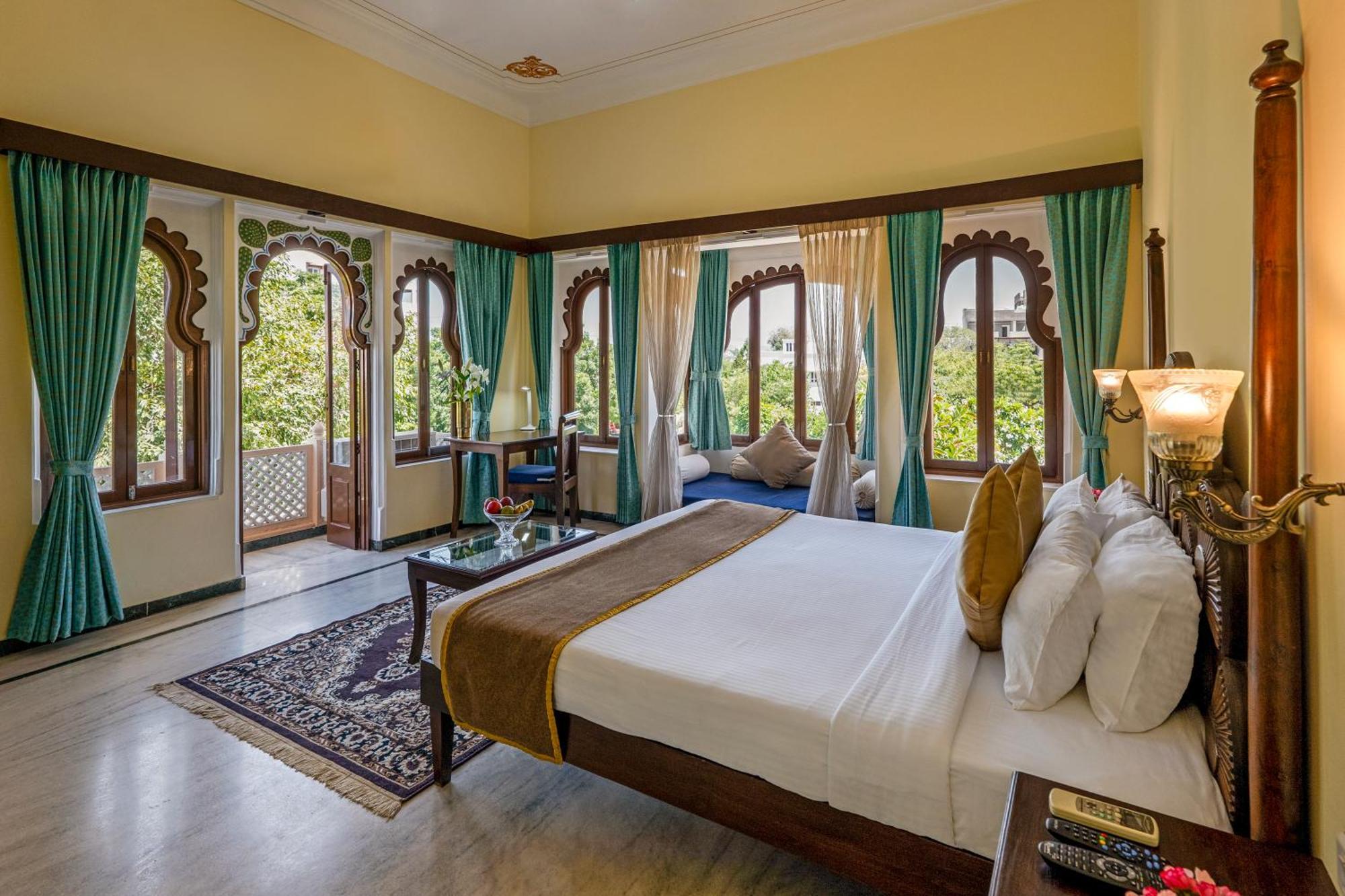 Sterling Jaisinghgarh Udaipur Hotel Luaran gambar